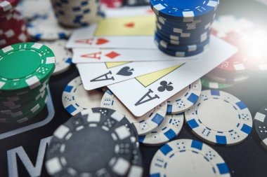 elang 178 mobile app interface showing football markets and live casino options